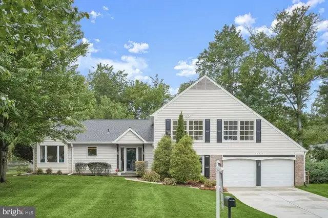 12912 Stallion Ct, Potomac