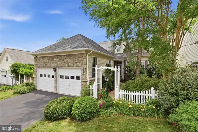 9411 Primrose Ln, Manassas Park
