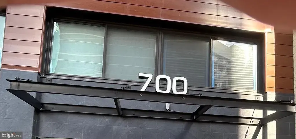 700 Roeder Rd #201, SILVER SPRING