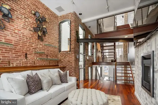 2125 Cambridge, Baltimore