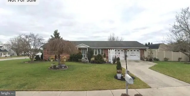 2111 Pineview Cir, Dover