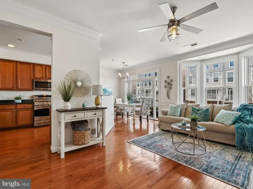 2507 Einstein St #223, HERNDON