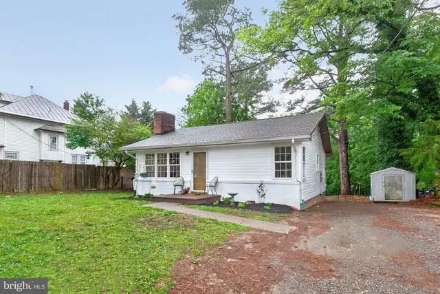 415 S Main St, Gordonsville