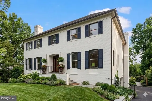 6002 Onondaga Rd, Bethesda