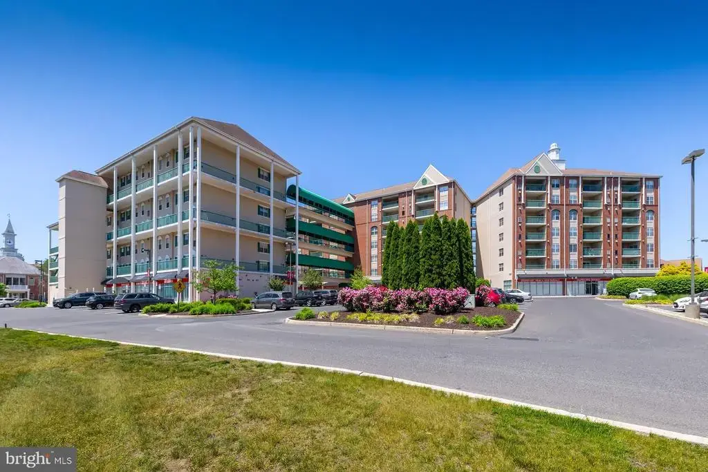 6142 Main St, VOORHEES