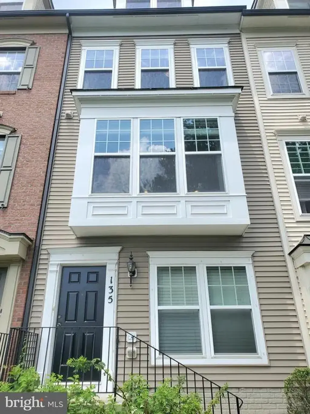 135 Prado Ln #2902, CLARKSBURG