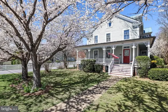301 E Main St, Purcellville