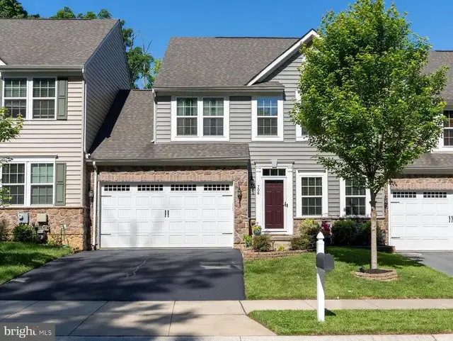 706 S General Knyphausen Ct, Newark
