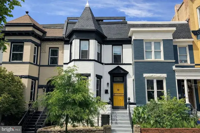 16 Q St Ne, Washington