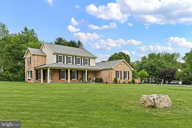14 Hidden Valley Dr, Newark