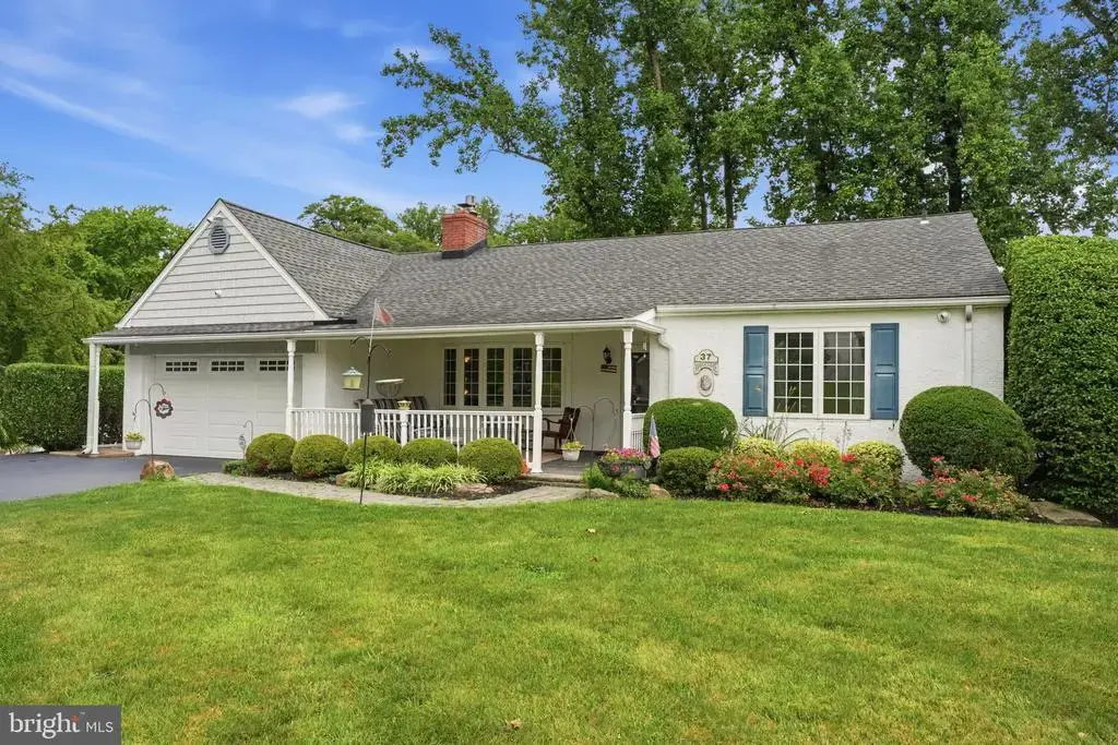 37 Brookside Dr, FEASTERVILLE TREVOSE