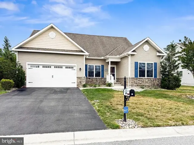 51 Golden Eagle Dr, Ocean View