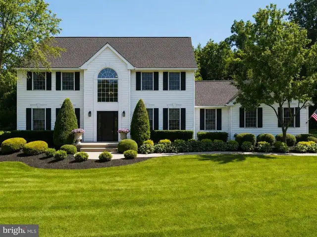 203 W Union Dr, Middletown