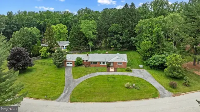 6 Rainbow Ct, Owings Mills