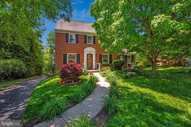902 Locustvale Rd, Towson