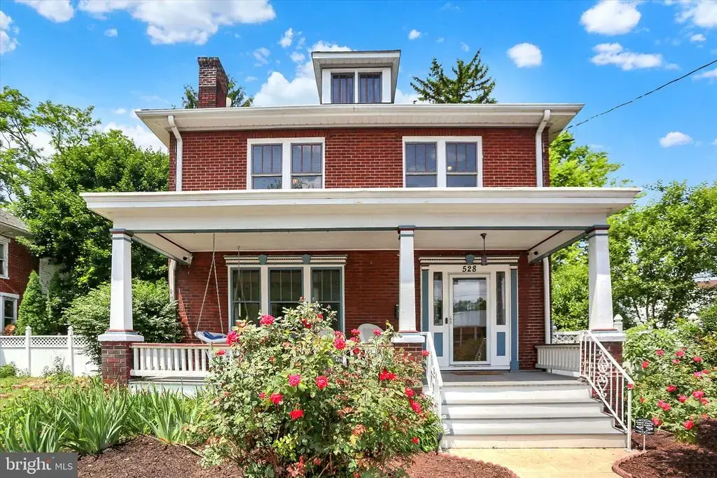 528 S Hanover St, CARLISLE