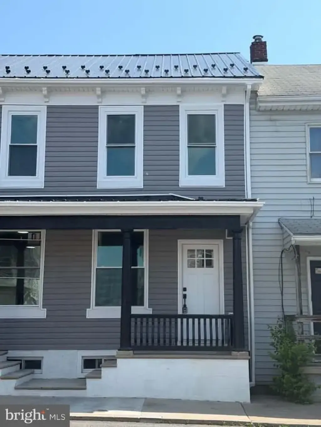 215 N Grand St, LEWISTOWN