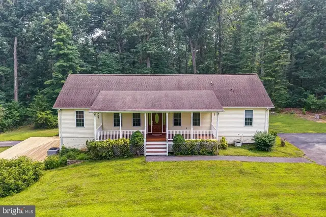 86 Iris Ln, Front Royal