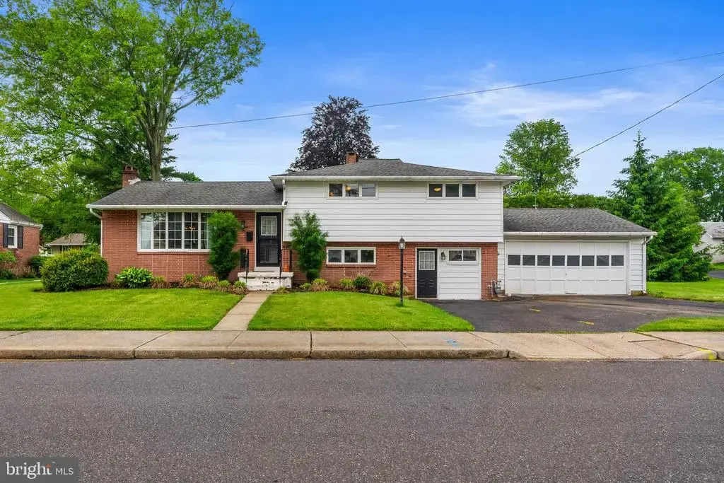300 S 9th St, QUAKERTOWN