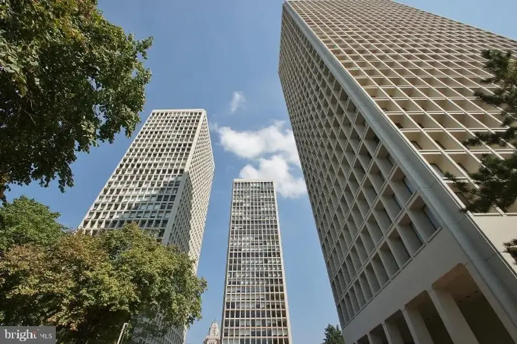 210 Locust St #25e, PHILADELPHIA