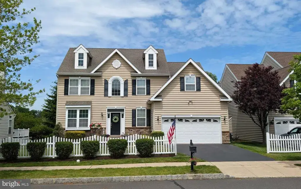 102 Overholt Dr, PERKASIE