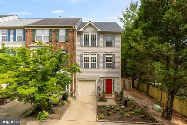 9151 Silvershadow Ct, Lorton