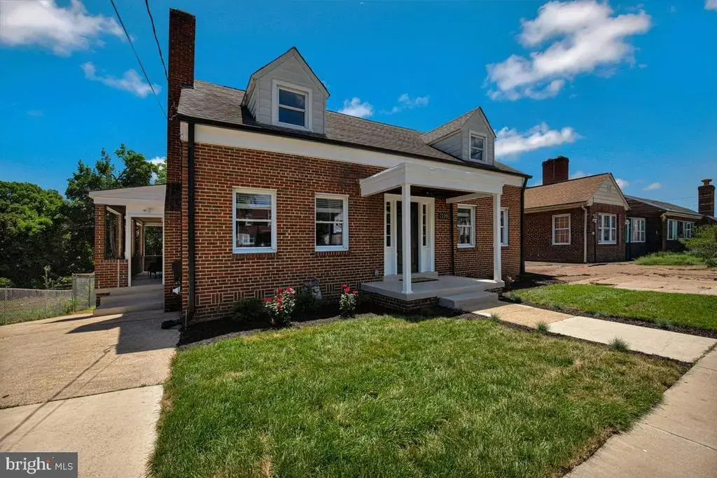 2105 Queens Chapel Rd, HYATTSVILLE