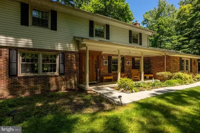 9150 Cedar St, La Plata