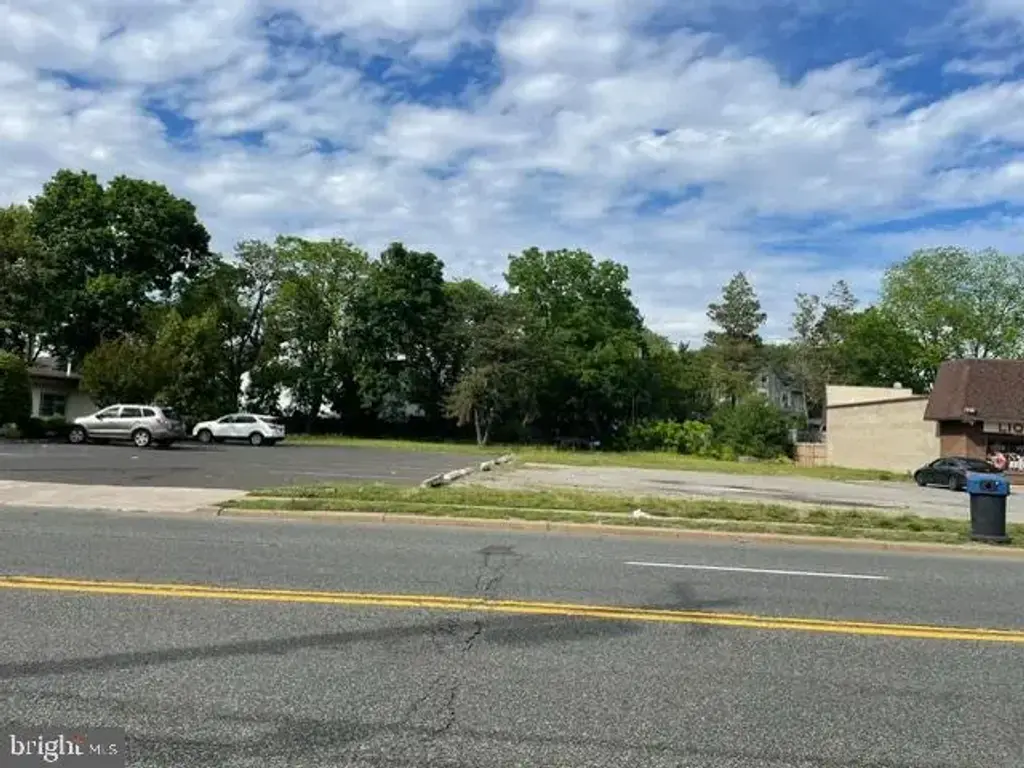611 S White Horse Pike, LINDENWOLD