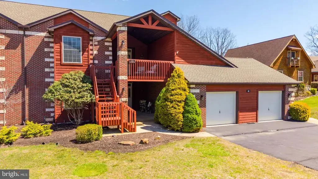 40 Sugarloaf Ln #1603, HAZLETON