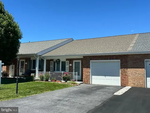 120 Southern Oak Dr #133, Hagerstown