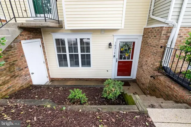 16312 Taconic Cir, Dumfries
