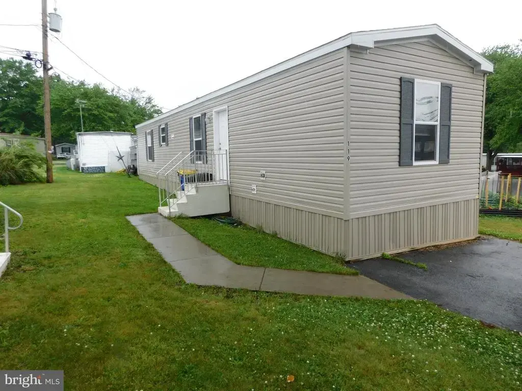 119 Meadow Ln, LITITZ
