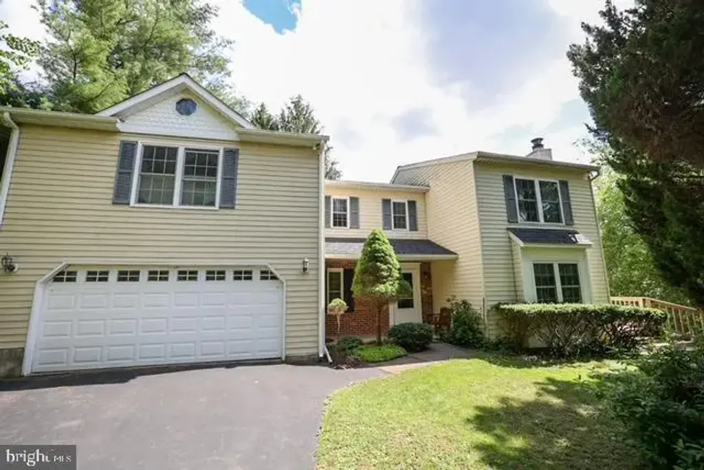 1740 Fairmount Rd, HAMPSTEAD