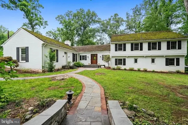 6613 Bradley Blvd, Bethesda