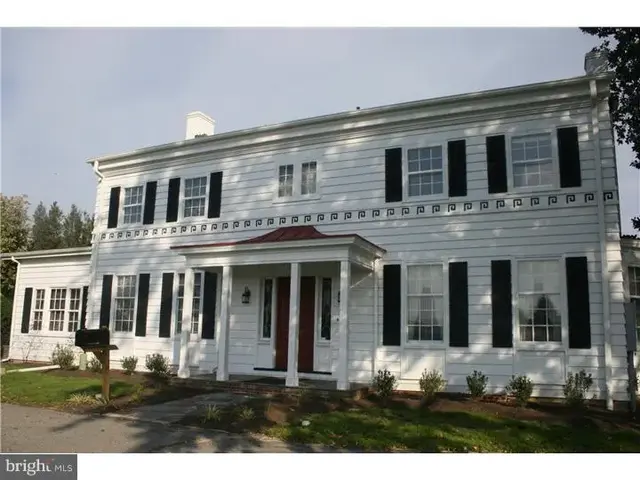 1325 S State St #201, Dover
