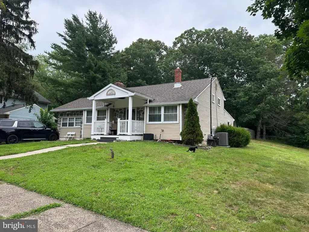 2411 N Cuthbert Dr, LINDENWOLD