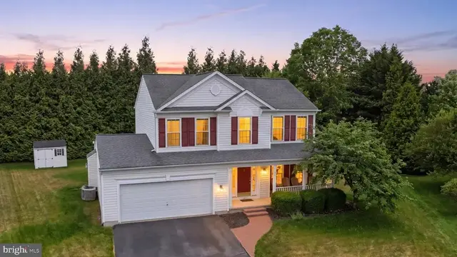 27 E Minglewood Dr, Middletown