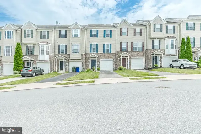 206 Bruaw Dr, York