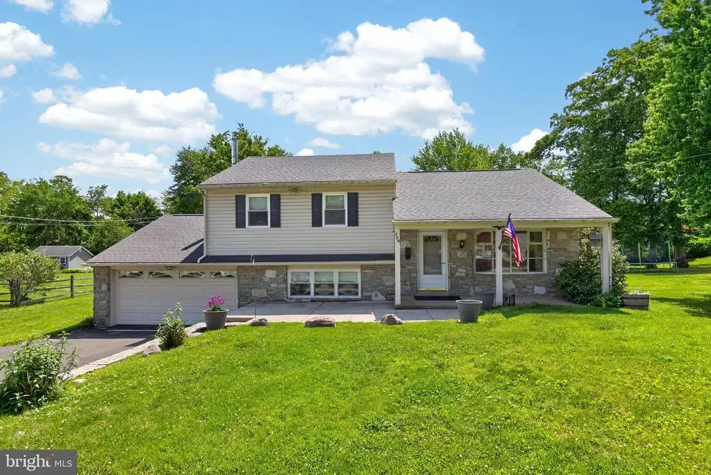 726 Claire Rd, WARMINSTER
