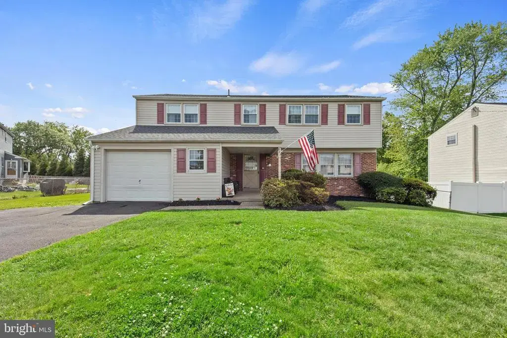923 Otto Ln, WARMINSTER