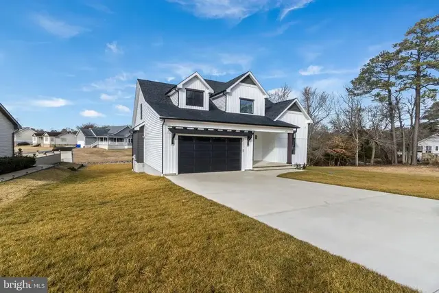 438 Delaware Ave, Millsboro