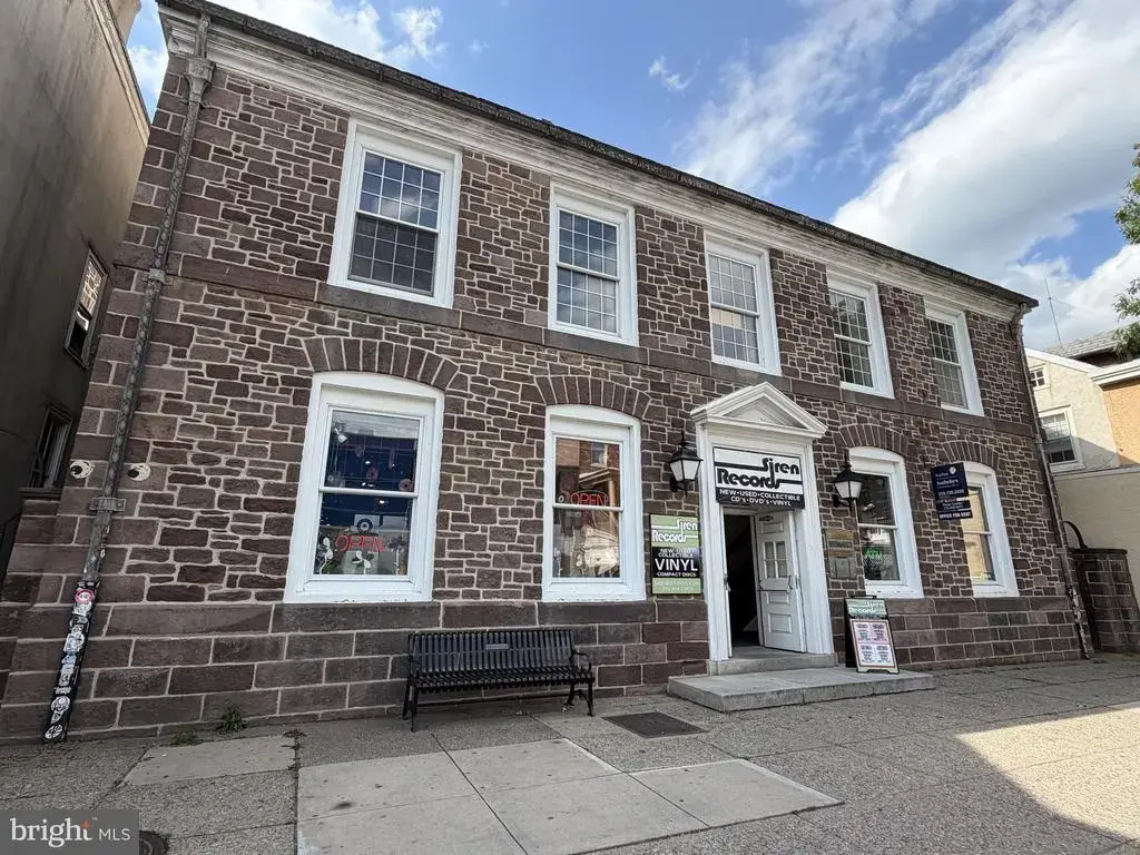 25 E State St #203, DOYLESTOWN