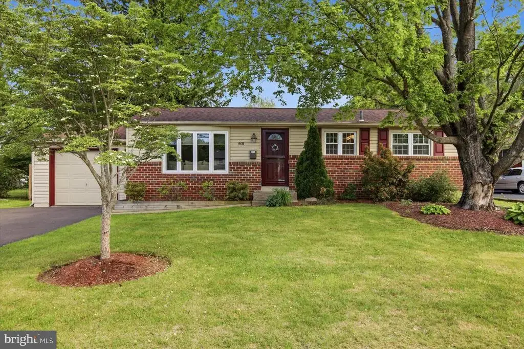801 Valley Rd, WARMINSTER