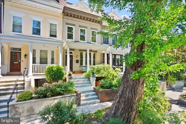 1747 Swann St Nw, Washington