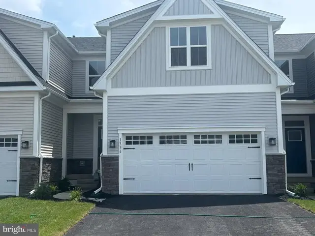 1336 Ben Hogan Way, York