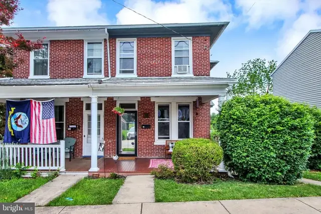 46 S Franklin St, Dallastown