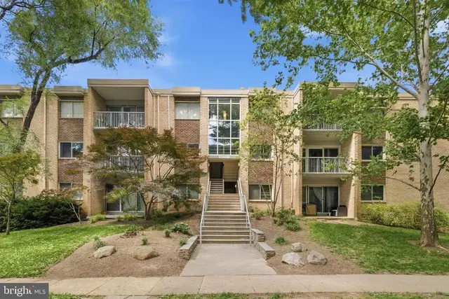 2908 Kings Chapel Rd #03/10, Falls Church