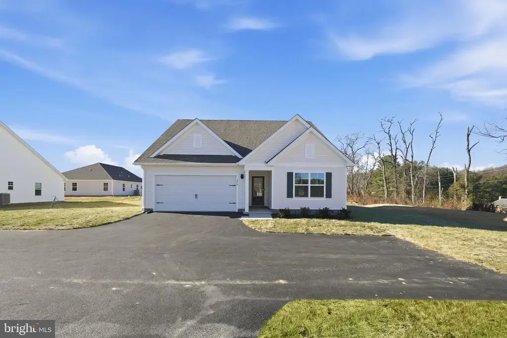 279 Heather Ln, STAUNTON