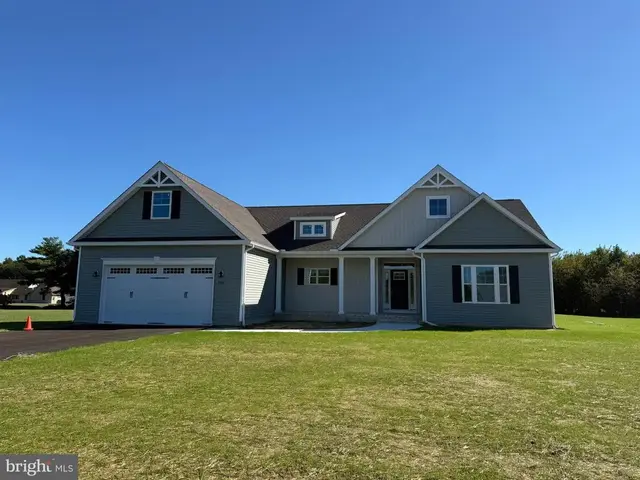 302 Greenbrook Dr, Milford